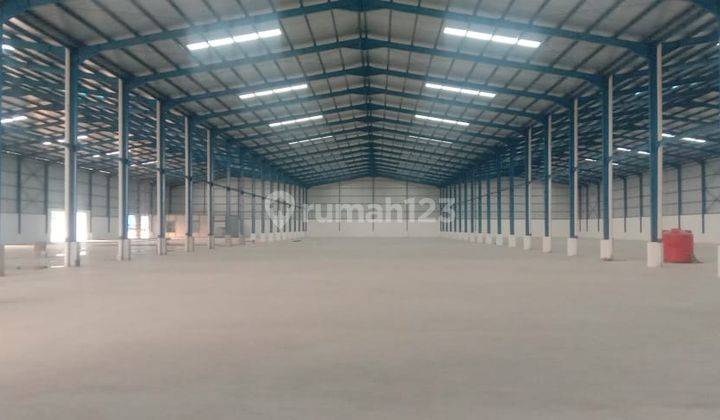 Disewakan Gudang Baru Loading Dock Lippo Cikarang 1