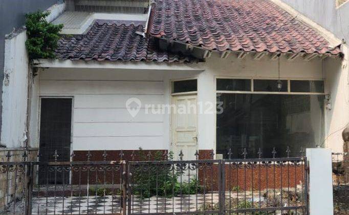 Rumah SHM Butuh Renovasi Utara Puri Indah 1