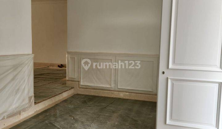 Rumah di Puri Indah blok J Baru 2 Lantai SHM Selatan 2