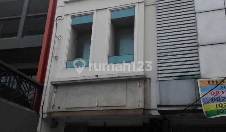 Ruko Siap Pakai Lokasi Ramai Dan Cocok Utk Resto