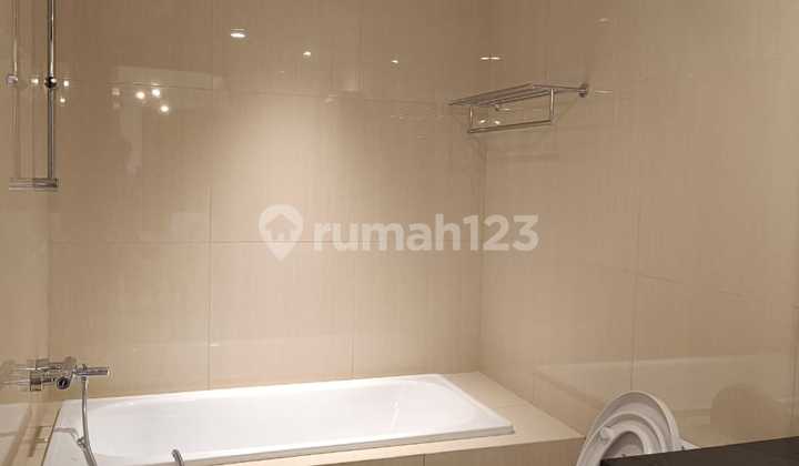 Best Unit Branz Mega Kuningan With Balcony Rent Fast 4