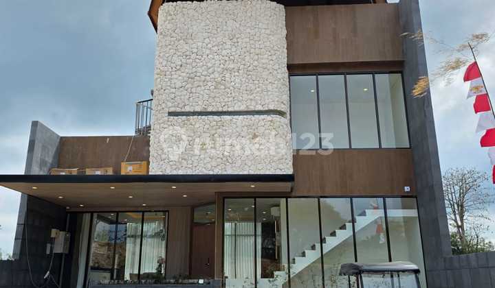 Dijual Rumah Cantik Siap Huni di Cluster Winona, Alam Sutera