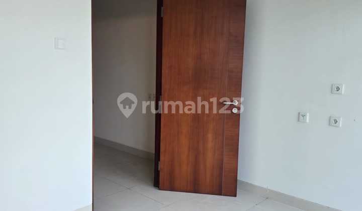 For Quick Sale Roseville SOHO & Suite BSD 1 BR Apartment