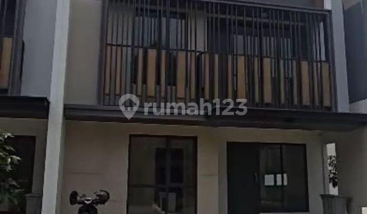 Rumah Baru Siap Huni di Gading Serpong 1