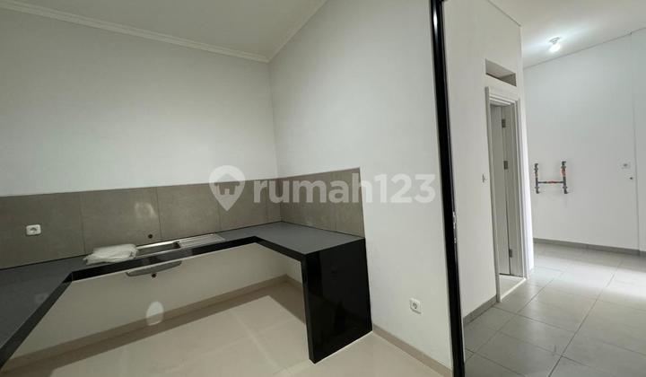 Hot Unit! Rumah Mewah dengan Lift di Cluster Winona, Alam Sutera 2