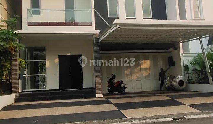 Rumah brand new 3 lantai dengan kolam renang di Sutera Onnyx  1