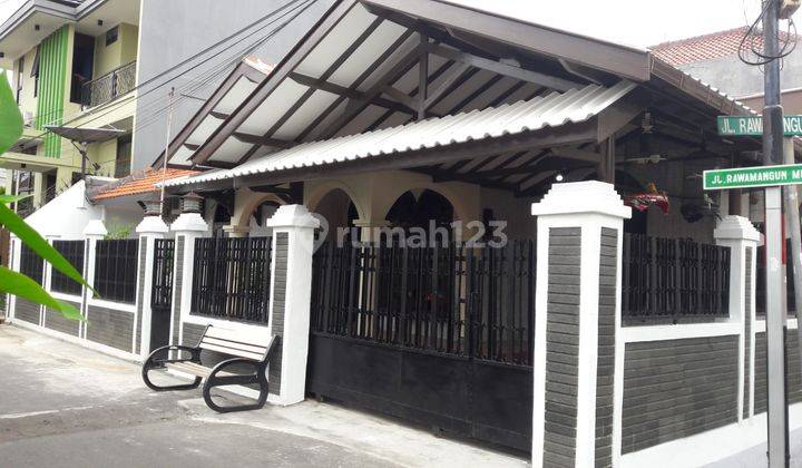 Rumah Hoek di Jl Rawamangun Dekat Area Perkantoran, Jakarta Timur 1