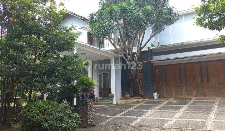 RUMAH LAMA 2 LANTAI DILOKASI STRATEGIS & LINGKUNGAN YG ASRI & TEDUH DI LEBAK BULUS, JAKARTA SELATAN DI JUAL 1