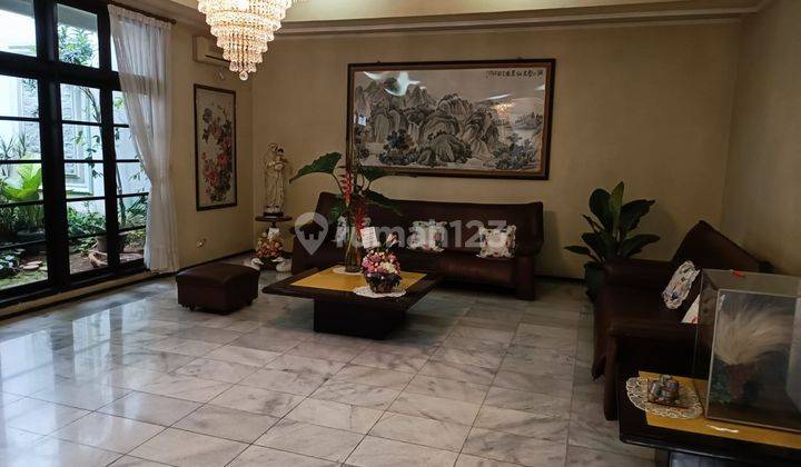 RUMAH MEWAH 2 LANTAI SEMI FURNISHED DI PURI INDAH DI 2