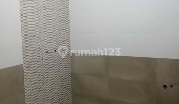RUMAH 2 LANTAI BERLOKASI STRATEGIS DALAM KOMPLEK DI LEBAK BULUS, JAKSEL 2