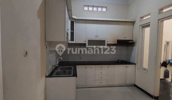 RUMAH 2 LANTAI SIAP HUNI DI PEJATEN TIMUR DIJUAL 2