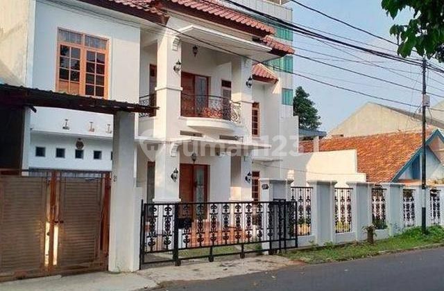 For Sale 2-Storey House for a Large Family in a Quiet Environment of Kalibata, Pasar Minggu, South Jakarta.