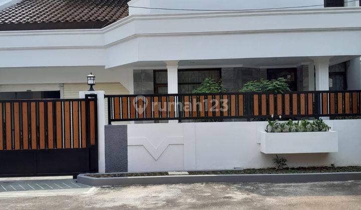 Dijual Rumah Siap Huni Dalam Komplek Elite Strategis di Antasari 1