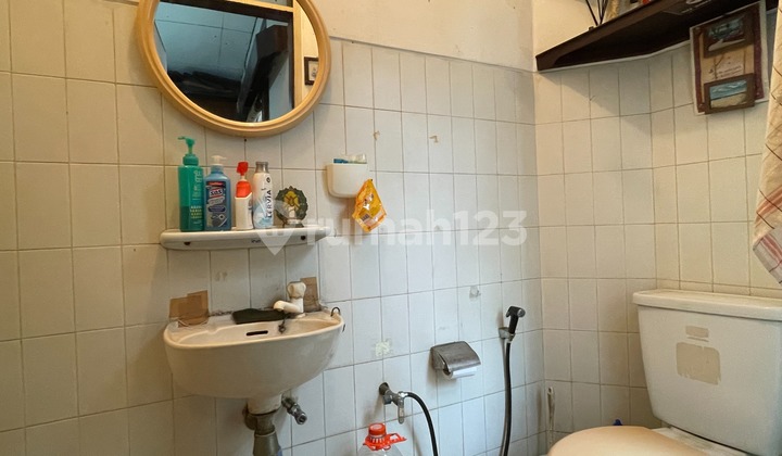 Asri 1-Story House with Spacious Yard in Jati Indah Complex Adjacent to South Jakarta 2