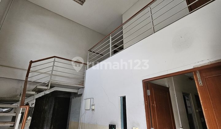 Warehouse, Land Calculation Suitable For Boarding House Business In Bukit Cinere Raya Warehouse, Land Calculation Suitable For Boarding House Business In Bukit Cinere Raya