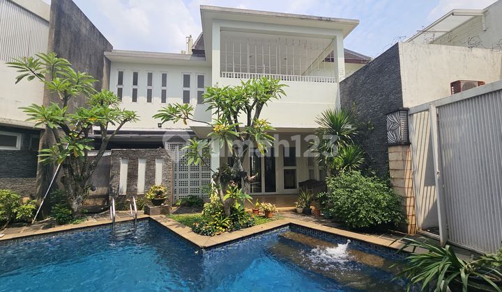 Rumah Ala Resort dengan Swimming Pool di Graha Cinere dekat Akses Tol Rumah Ala Resort dengan Swimming Pool di Graha Cinere dekat Akses Tol