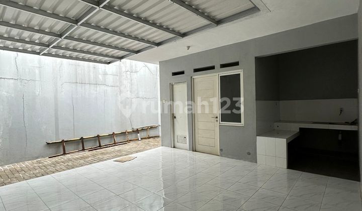 Disewakan Rumah Bagus Siap Huni di Cluster Vasana Harapan Indah 2 Bekasi