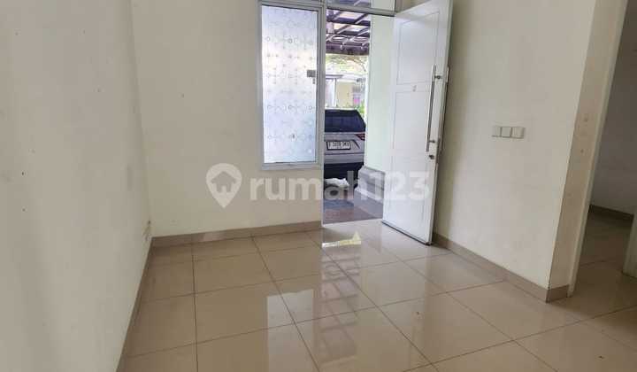 For Sale Beautiful Ready-to-Live Comfortable House in Leseine Cluster Jgc Cakung East Jakarta