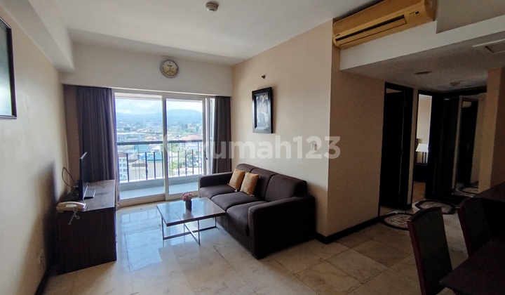 Apartment, Move-in Ready, with City and Mountain Views. Neat, Minimal Renovation.