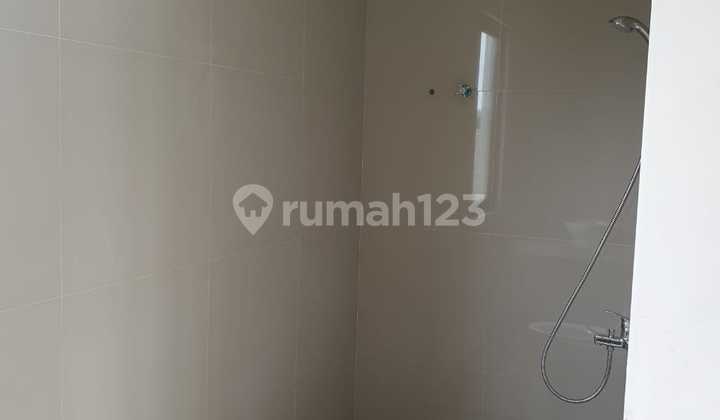 Rumah 2 Lantai di Sayap Setiabudi Bandung Minimalis Modern SHM 2