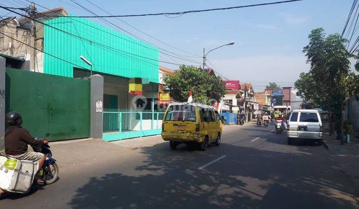 Ruang Usaha 2 Lantai Di Tengah Kota Caringin Siap Pakai 1