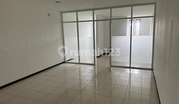 Ruko 3 Lantai Di Tengah Kota Bandung Unfurnished SHM 1