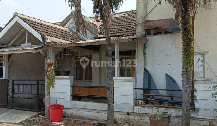 Ruang Usaha berupa rumah sewa dan 4 kios 2