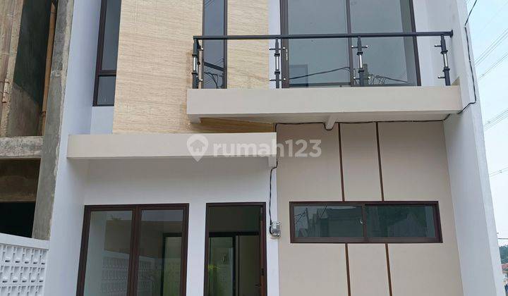 Rumah 2 Lantai Dekat Bintaro dan BSD Serpong Fasilitas Lengkap 2