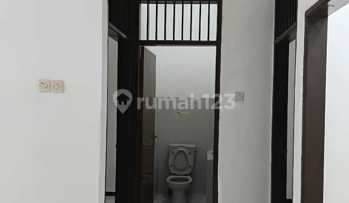 Rumah 2 Lantai Siap Huni Lokasi Strategis di Taman Ratu, Kebon Jeruk, Jakarta Barat 2