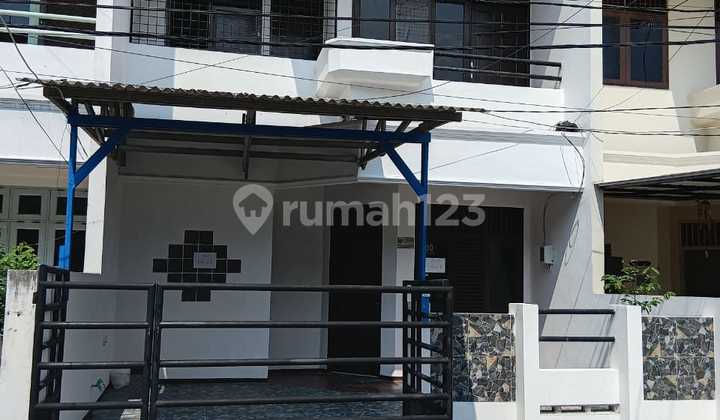 Rumah 2 Lantai Siap Huni Lokasi Strategis di Taman Ratu, Kebon Jeruk, Jakarta Barat 1
