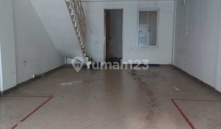 Dijual ruko 2Lt lokasi strategis di Sentul Raya Bogor 2