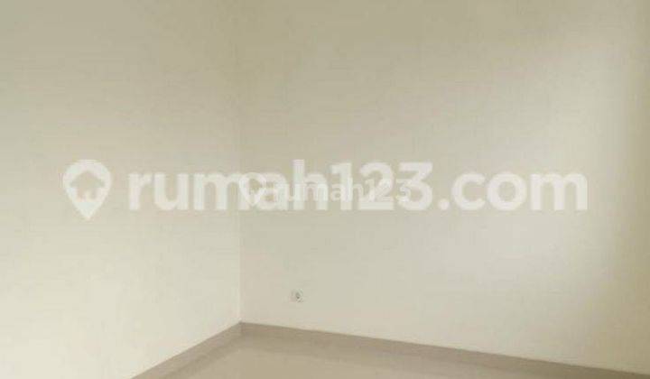 Rumah La Seine 2 Lantai Luas 105m2 Type 3+1kt di Jgc Cakung 2