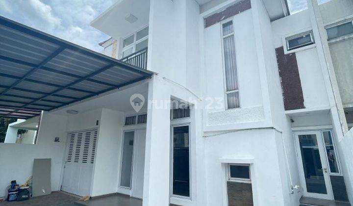 Dijual rumah 2 Lantai type 4+1Kt Cluster Regina Metland Cakung 1