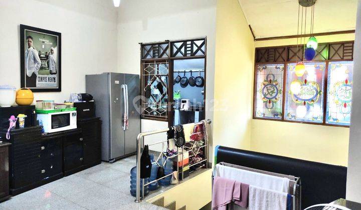 Rumah 2Lantai 146m semi Furnished di Jl Wedana Dalam Jatinegara 2