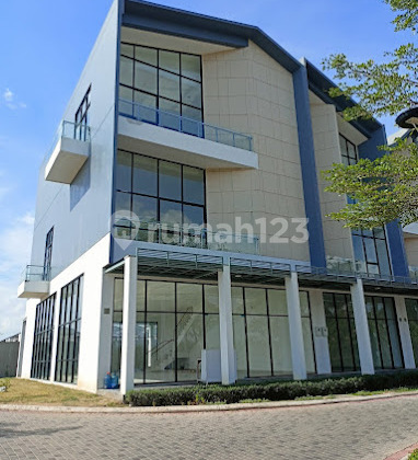 For Rent: New East Shop House 3 Floors 5x12 60m Jakarta Garden City