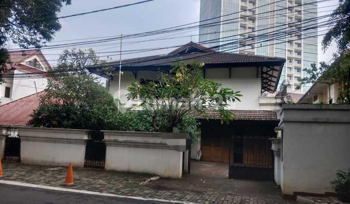 For sale 2-story house, 426 sqm in Kebayoran Baru, South Jakarta
