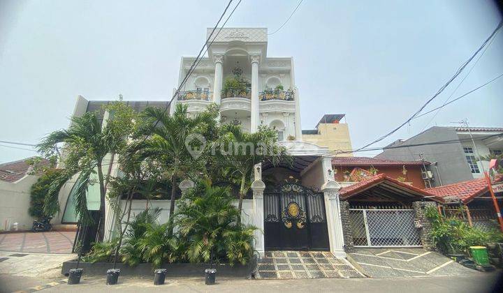 Rumah Mewah 3lantai Full Furnished Davinci di Kelapa Gading 2