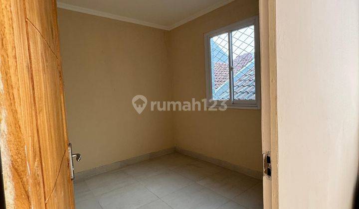 Disewakan Rumah 2 Lantai Lt120m Duren Sawit Baru 2