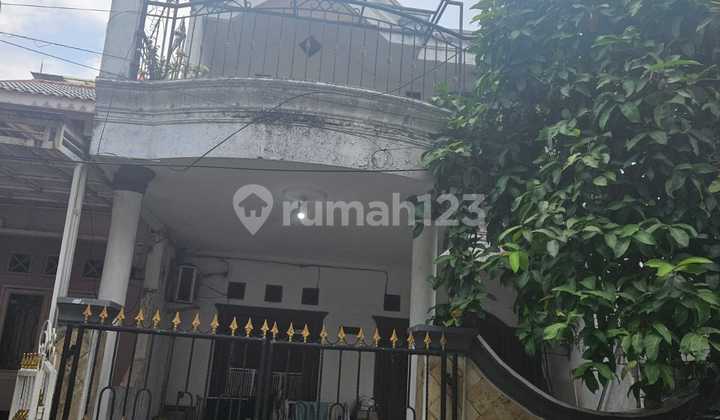 Dijual rumah 2Lt Type 4+1Kt di Harapan Baru Regency Bekasi 1