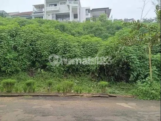 Tanah Dago Resort Sudah SHM dan IMB. Kontur Up-Slope, untuk Bangun Ada Fasilitas Urug Gratis Dari Developer. Lokasi Cukup Dekat Dari Gate Dago Resort (Bukan Daerah Belakang), Sangat Dekat dengan Club House (Jalan Kaki).