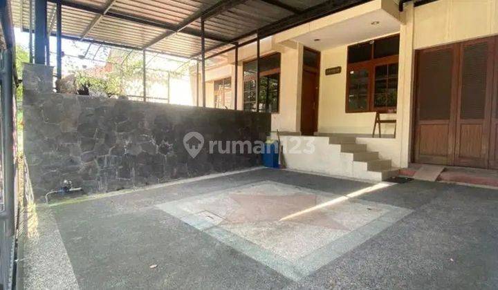 Dijual rumah siap huni lokasi startegis & favorit di kota Bandung 1