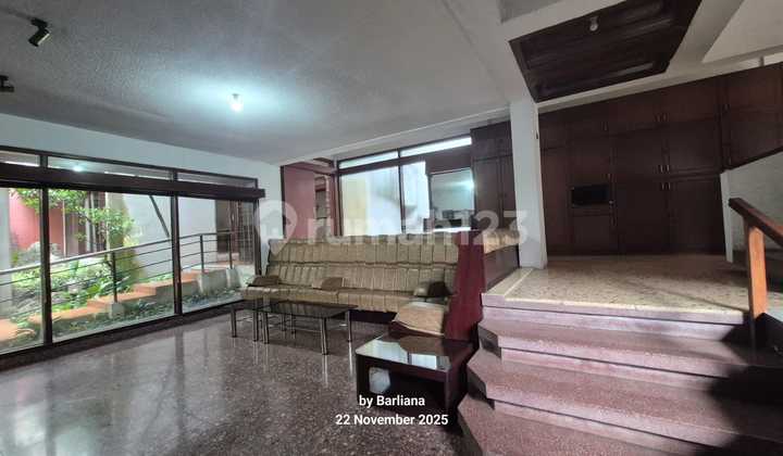 Dijual Rumah Fully Furnished Main Road Ciumbuleuit Bandung 2