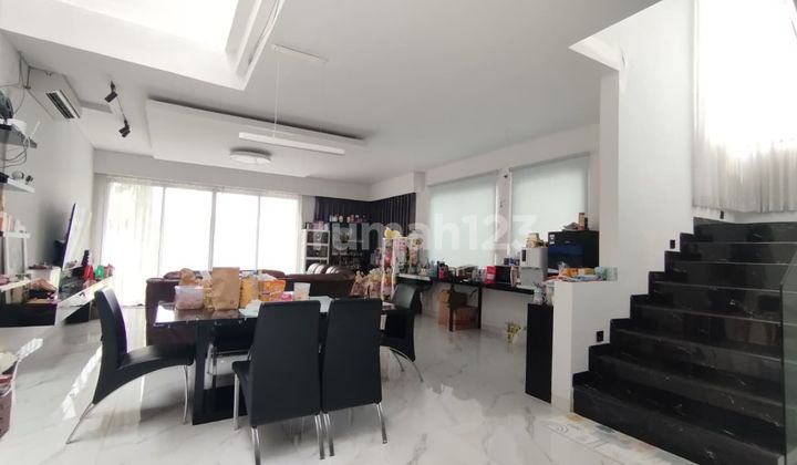 Dijual Cepat Rumah modern komplek Cipaku indah Setiabudi Cidadap Geger kalong