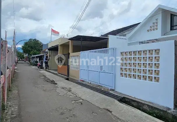 Rumah dengan Gaya Scandinavian di Antapani 2