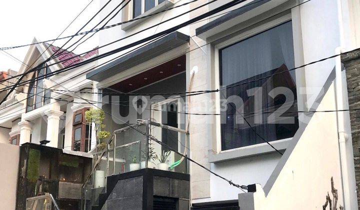 Dijual Rumah di Jalan Warna Kelapa Gading Jakarta Utara 1