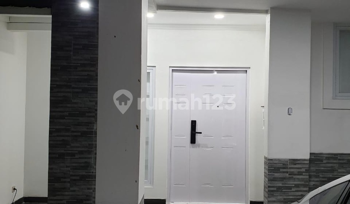 Rumah Modern Minimalis Perumahan Jatinegara Baru Jakarta Timur