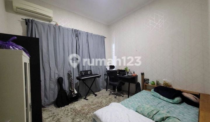 Nice House on Green Boulevard Harapan Indah Bekasi 2