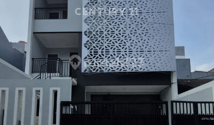 New 8 BR House Can Be Used as Residence/Kost Business in Kelapa Gading S9310