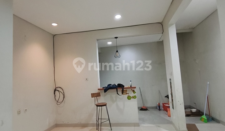 Dijual Rumah Siap Huni di Cluster De Okwood Mutiara Gading City Bekasi Dijual Rumah Siap Huni di Cluster De Okwood Mutiara Gading City Bekasi