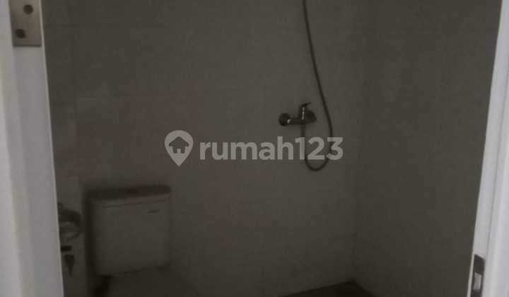 3 Fl. Semi-Detached 2/3 New Neat 2